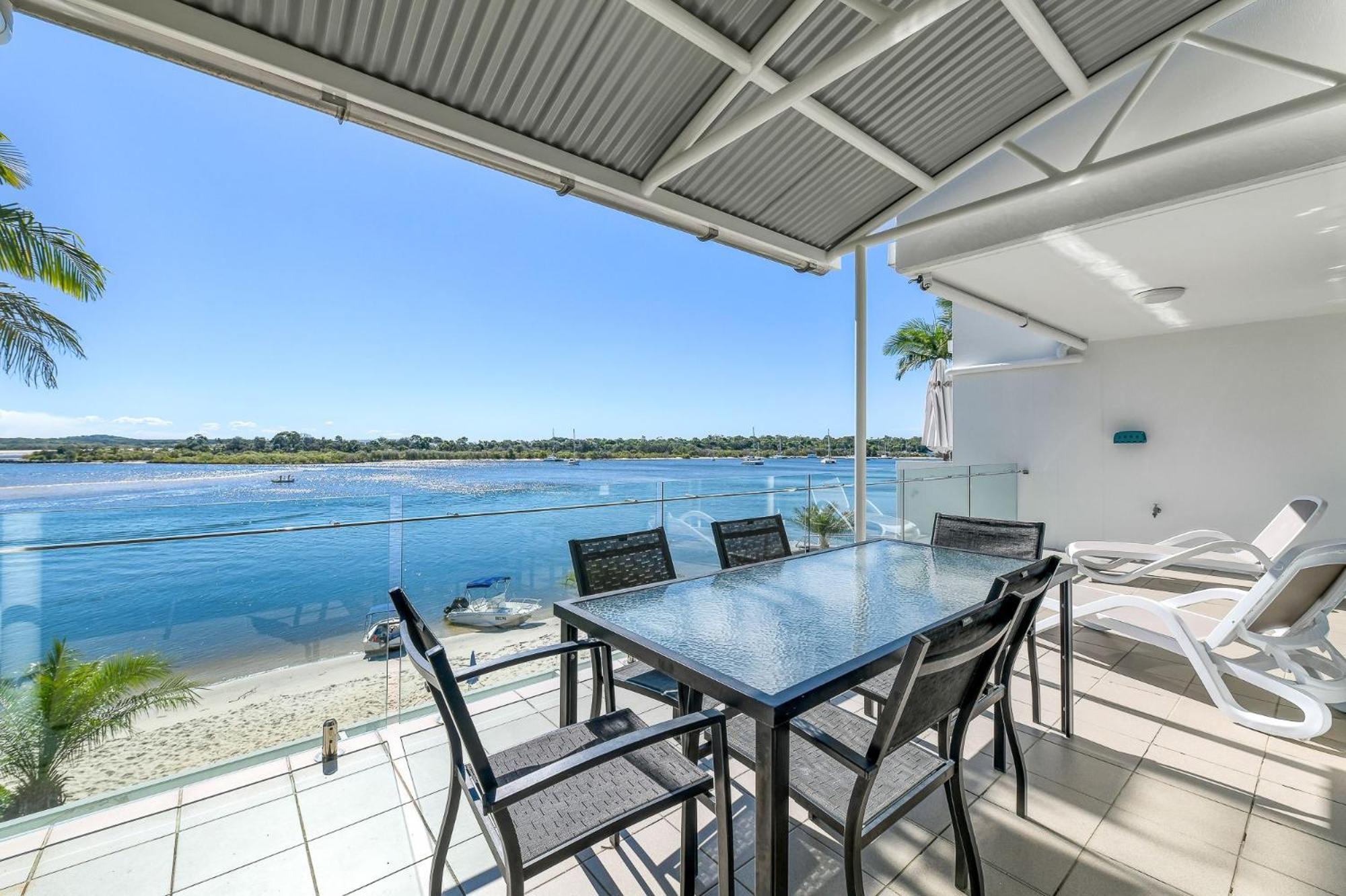 Noosa Quays Waterfront Accomodation Eksteriør billede