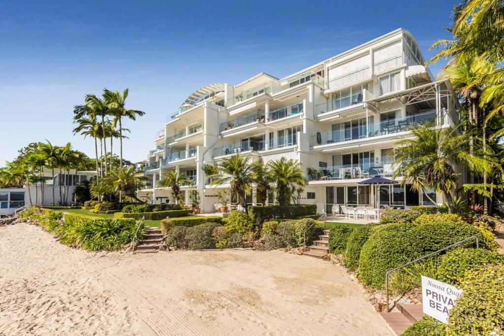 Noosa Quays Waterfront Accomodation Eksteriør billede