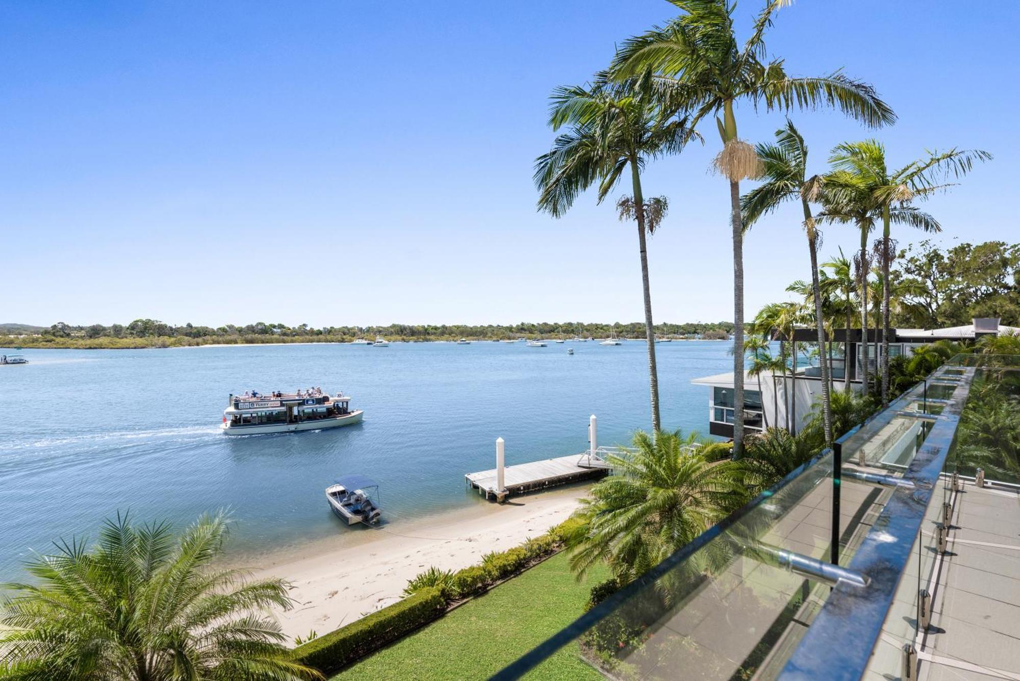 Noosa Quays Waterfront Accomodation Eksteriør billede